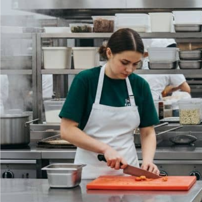 Работа поваром гипермаркета Ашан